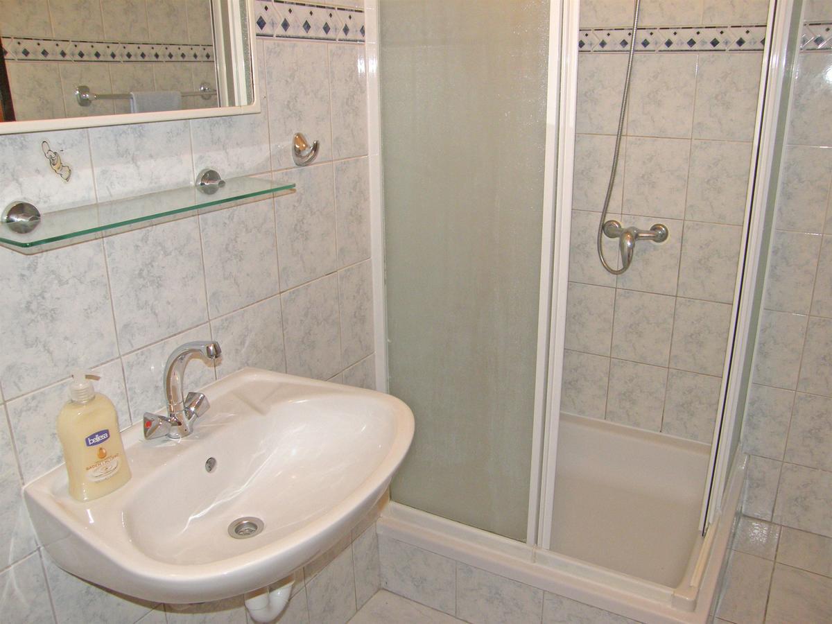 פרימוסטן Apartments Jurica מראה חיצוני תמונה
