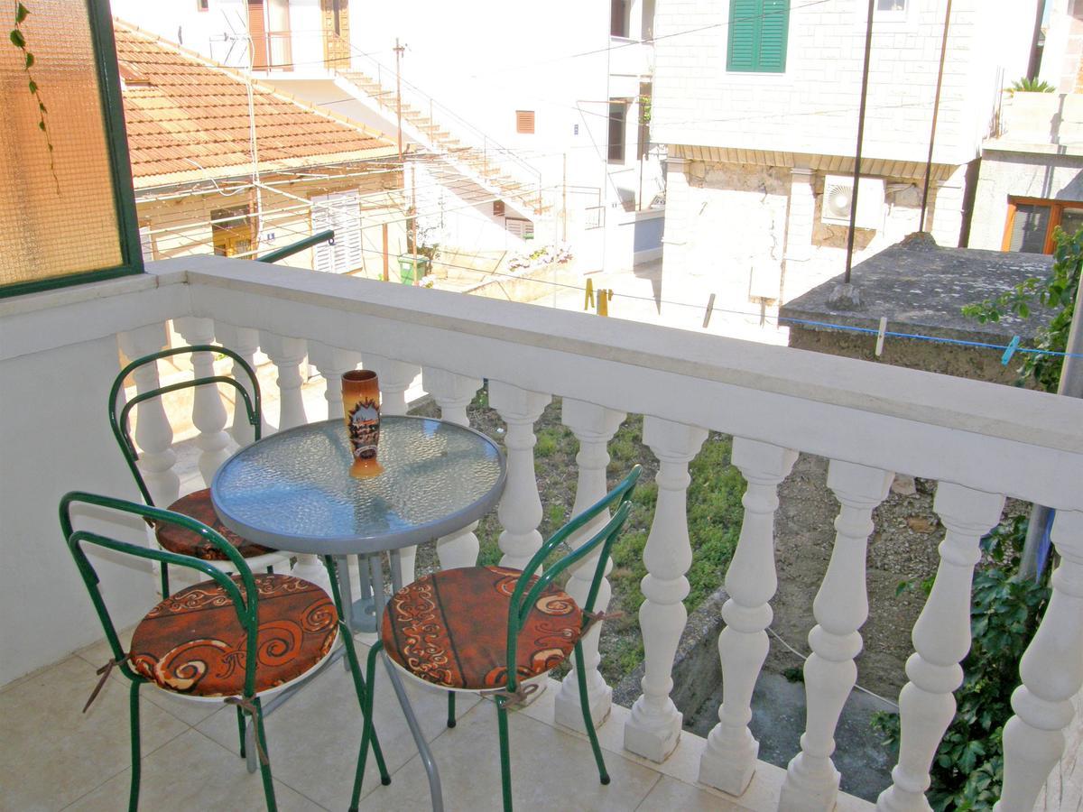 פרימוסטן Apartments Jurica מראה חיצוני תמונה